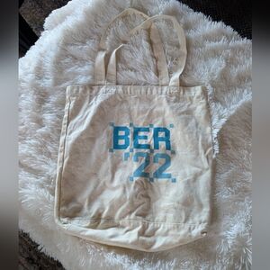 { Tracksmith } Berlin Marathon '22 Canvas Tote